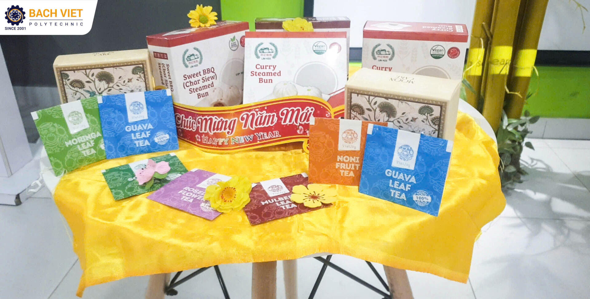 Sinh viên Khoa Kinh tế Quản trị Sáng tạo Sản phẩm Truyền thông Tết 2024 cho Doanh nghiệp